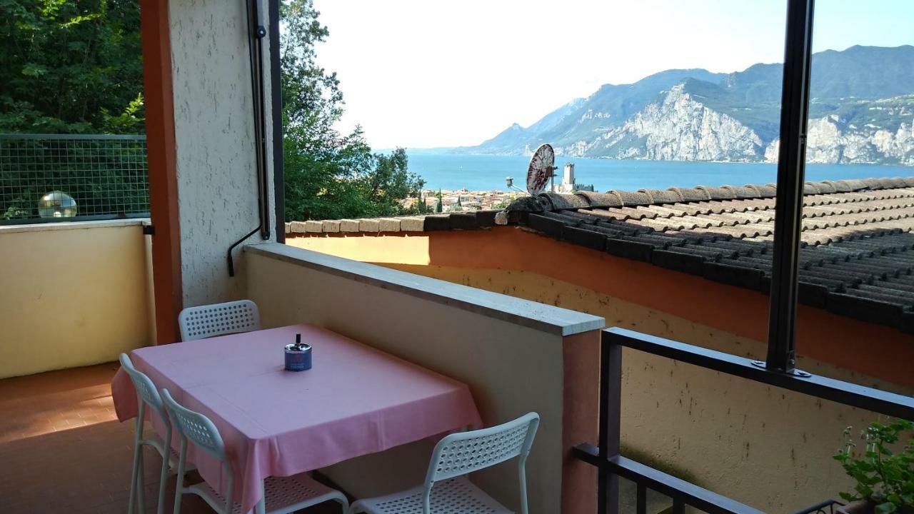 Apartament Luna Wifi Free - Malcesine Exterior foto